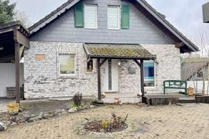 Kapitalanlage in ruhiger Feldrandlage – Freistehendes Einfamilienhaus mit neuer Heizung – Urftstraße 17, 53949 Dahlem – Vorschaubild 4