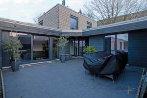 Schönes 4-Zimmer-Einfamilienhaus in Wuppertal mit perfekter Aussicht, Terrasse, Garage & Stellplatz – Wuppertal – Vorschaubild 1