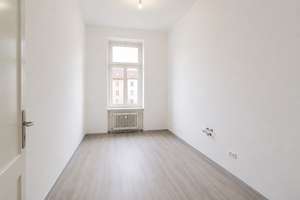 Essen: Renovated 3-room apartment, approx. 6% ROI, Commission-FREE [INVESTMENT] – Die vollständige Adresse der Immobilie erhältst du vom Anbieter., 45127 Stadtkern, Essen – Vorschaubild 3