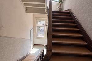 Denkmalgeschützer Stilaltbau! 4 ZKB - 113 m² modernisiert 2018 mit EBK Wi-Biebrich € 380.000,- – Stettiner Straße 19, 65203 Biebrich, Wiesbaden – Vorschaubild 11