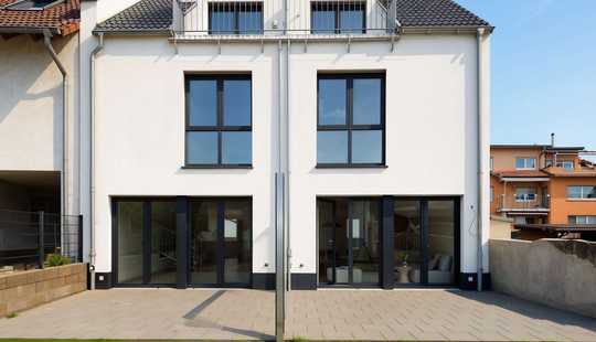 Bild von Neuwertiges Doppelhaus mit Garten, Terrasse & Loggia im Herzen von Mainz-Ebersheim