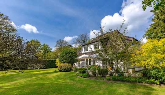Bild von Zauberhaftes Familienhaus auf großem Grundstück mit viel Sonne