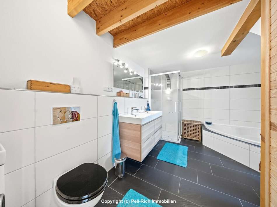 Badezimmer Hinterhaus EG