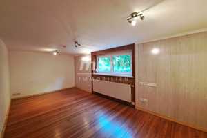 Gepflegtes Einfamilienhaus mit großem Garten, Balkon und Doppelgarage – Neu-Ulm (Kreis) – Vorschaubild 12