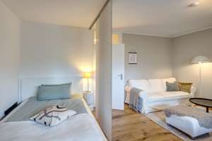 TOP-Renovierte  1 - Zi-Wohnung mit Terrasse , komplett möbliert und ausgestattet – Die vollständige Adresse der Immobilie erhältst du vom Anbieter., 81477 Solln, München – Vorschaubild 2