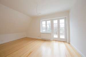 alte Stilelemente und Moderne vereint – Die vollständige Adresse der Immobilie erhältst du vom Anbieter., 22391 Wellingsbüttel, Hamburg – Vorschaubild 9