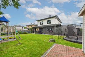 Modernes Familienhaus Bj. 2018 in Feldrandlage | 191 m² Wohnfläche | Doppelgarage | Smart Home – Wilhelm-Behrens-Straße 6, 38448 Wendschott, Wolfsburg – Vorschaubild 5