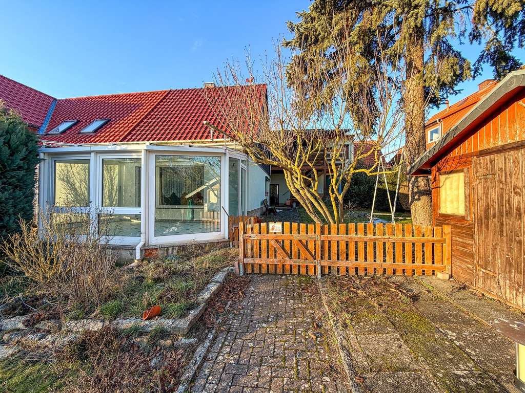 Immobilie in Nottertal-Heilinger Höhen - Viel Platz – charmantes Wohnhaus mit Wintergarten und Loggia - Bild 4