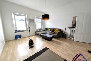 Schöne Altbauwohnung mit 3 Zimmern in zentraler Lage – ab 01.08. bezugsfrei – Bismarckstraße 83, 41061 Mönchengladbach – Vorschaubild 1