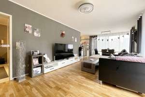 Ruhige Lage - 3 Zimmer Wohnung mit großem Balkon, Gäste-WC & Carport Stellplatz  – Die vollständige Adresse der Immobilie erhältst du vom Anbieter., 30559 Anderten, Hannover – Vorschaubild 2