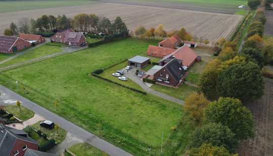 Bild von Modernisiert! Reiteridylle mit Wohnhaus und Einliegerwohnung + 31,49 kWp PV-Anlage! 