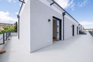 Hallo Sommer! Penthouse-Erstbezug, umlaufende Dachterrasse, bodentiefen Fenstern und Aufzug – Marbachstraße 12b, 81369 Mittersendling, München – Vorschaubild 1