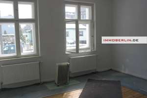IMMOBERLIN.de - Ausbaufähiges Ein-/Zweifamilienhaus auf großem Westgrundstück mit Neubaupotential – Die vollständige Adresse der Immobilie erhältst du vom Anbieter., 13158 Wilhelmsruh, Berlin – Vorschaubild 2
