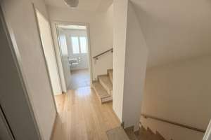 Neuwertiges energieeffizientes KfW55 RMH mit ca. 160 m² Wohnfläche – Die vollständige Adresse der Immobilie erhältst du vom Anbieter., 82272 Moorenweis – Vorschaubild 24