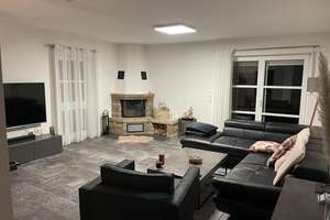 Wohnen wie im Penthouse: 3 Zimmer, Kamin und ca. 100 m² Dachterrasse in Mönchengladbach – Ernst-Brasse-Straße 26A, 41065 Hardterbroich-Pesch, Mönchengladbach – Vorschaubild 2