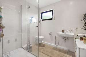 Property thumbnail 18