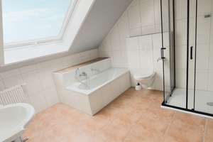 Doppelhaushälfte mit Sauna, Garten und Garage in Gechingen mit 125 m² Wohnfläche – Auf dem Kirchberg 25/1, 75391 Gechingen – Vorschaubild 2