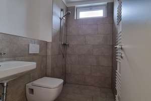 2Raum Neubau Traum in ruhiger grüner Oase mit Aussicht, EBK, Parkett, Walk-In Shower, etc. – Die vollständige Adresse der Immobilie erhältst du vom Anbieter., 12049 Neukölln (Ortsteil), Berlin – Vorschaubild 9