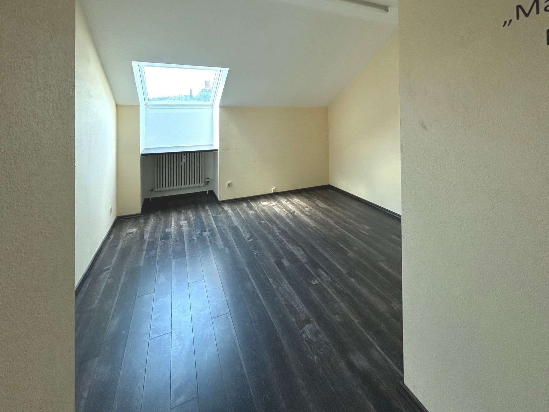 Immobilie in Illerrieden - Charmante Dachgeschoßwohnung mit gelungenem Grundriss - Bild 2