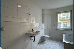 Renovierte 2-Raum Wohnung mit Balkon, Neuer Einbauküche & Stellplatz! – Die vollständige Adresse der Immobilie erhältst du vom Anbieter., 39112 Altstadt, Magdeburg – Vorschaubild 9