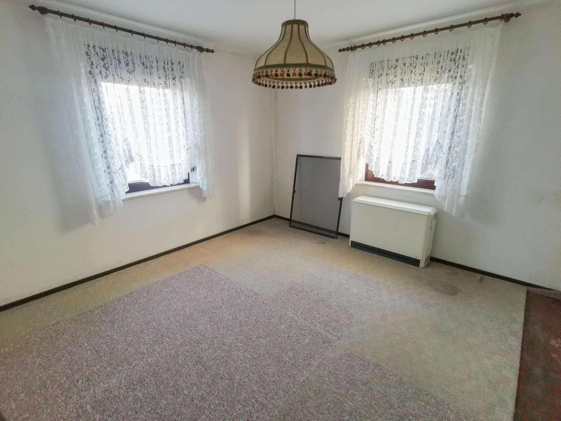 Immobilie in Schönwölkau - Einzug sofort möglich! | Großzügiges Einfamilienhaus mit Sanierungsbedarf | Grüne Lage - Bild 9