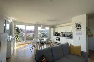 Neubau | 3-Zimmer | Balkon mit Blick | helle Süd-Ost Ausrichtung | Einbauküche – Abelsbergstraße 26C, 70190 Stuttgart – Vorschaubild 2