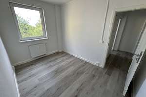 Platz für die ganze Familie! Helle 4-Zimmer-Wohnung mit Balkon! – Astonstraße 58, 39116 Sudenburg, Magdeburg – Vorschaubild 8