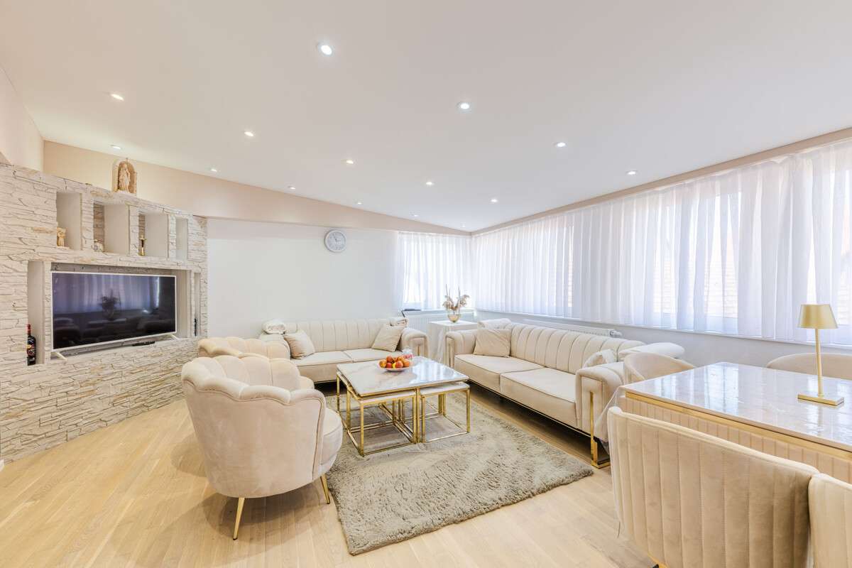 Immobilie in Hilzingen - Stilvoll saniert! 
Doppelhaushälfte mit zwei Wohneinheiten - Bild 10