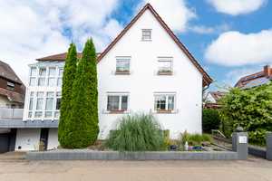 Großzügiges Zweifamilienhaus mit schönem Garten in Rechberghausen – Göppingen (Kreis) – Vorschaubild 1