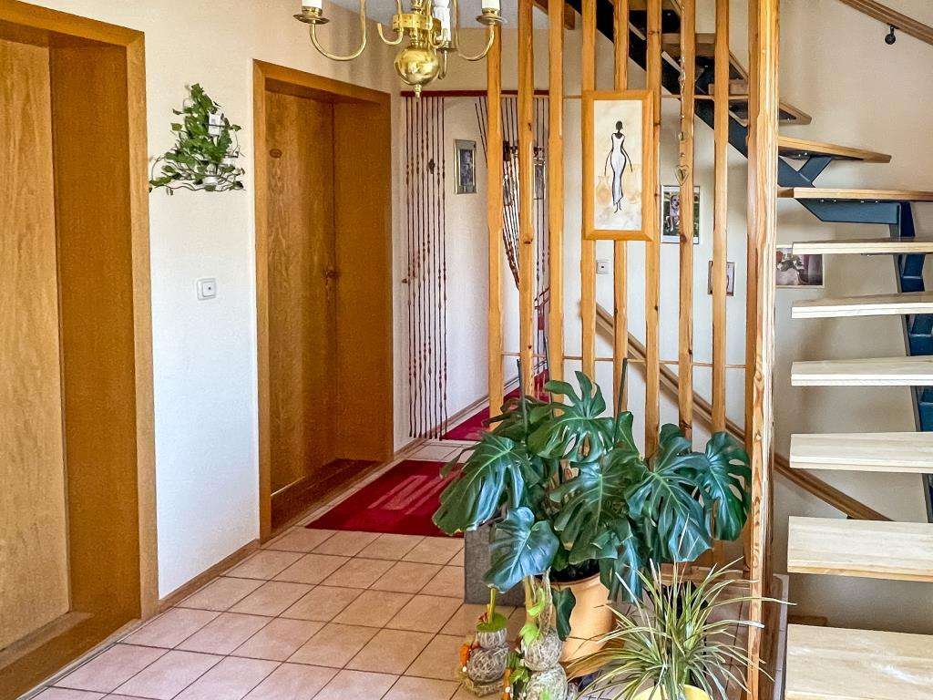 Immobilie in Saalburg-Ebersdorf - Einfamilienhaus am Ortsrand mit großem Garten (A1701) - Bild 2