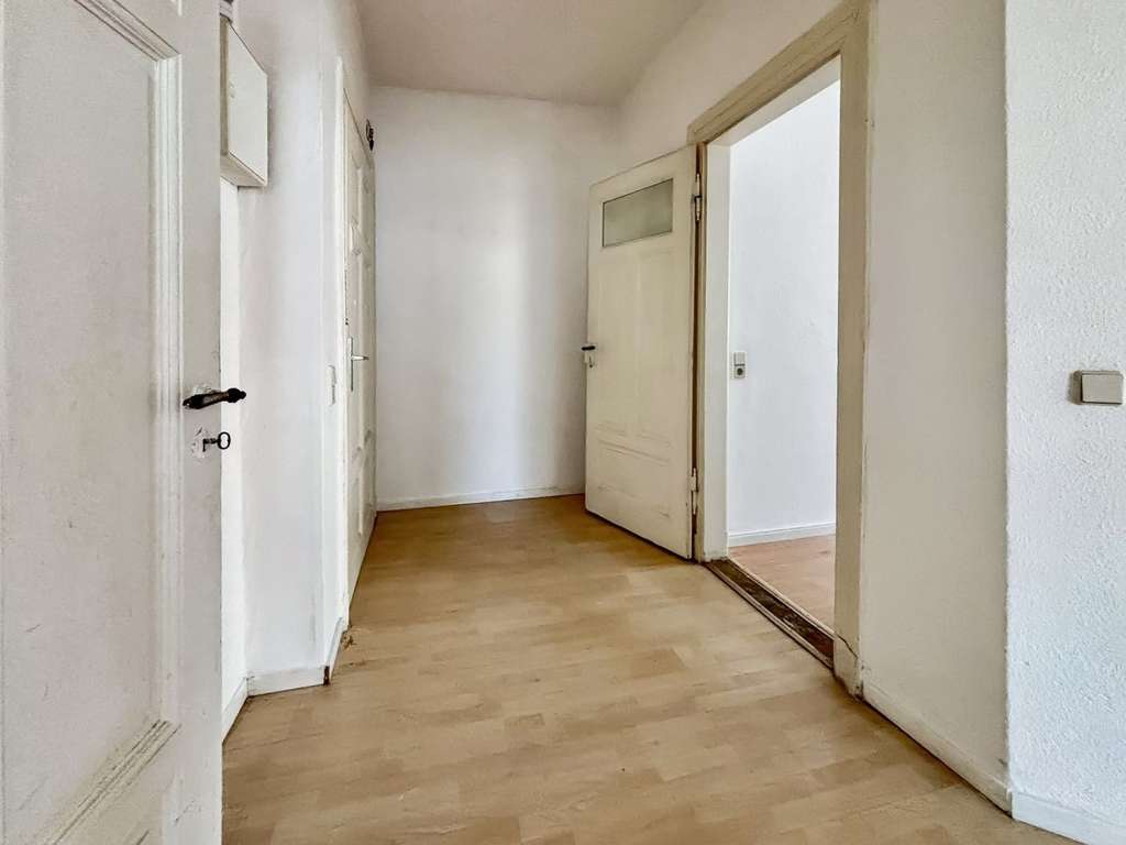 Immobilie in Markkleeberg - Charmante 2-Zimmer-Wohnung mit Potenzial in denkmalgeschütztem Altbau in Markkleeberg - Bild 3