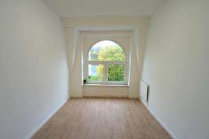 Helle 4-Zimmer-Dachgeschosswohnung mit hohen Decken - gut angebunden & zentral in Sonnborn – Sonnborner Str. 42, 42327 Elberfeld West, Wuppertal – Vorschaubild 7
