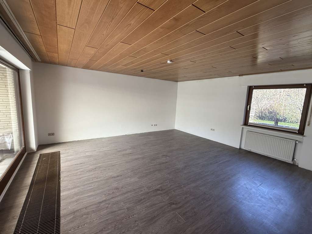 Immobilie in Wardenburg - Einfamilienhaus mit Einliegerwohnung in attraktiver Wohnlage  - Bild 2