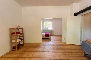 Doppelhaushälfte mit Altbauflair, vier Garagen und vielseitigem Platzangebot – Die vollständige Adresse der Immobilie erhältst du vom Anbieter., 47249 Buchholz, Duisburg – Vorschaubild 2