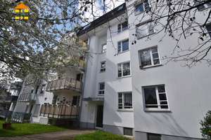*Moderne Erdgeschosswohnung mit Balkon, Aufzug und Stellplatz in Schloßchemnitz: Kapitalanlage*