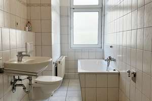 Einfache 3-Raum-Wohnung mit Balkon, Tageslichtbad, Wanne & Dusche, Abstellraum. Stellplatz möglich – Fichtestraße 16, 39112 Sudenburg, Magdeburg – Vorschaubild 10