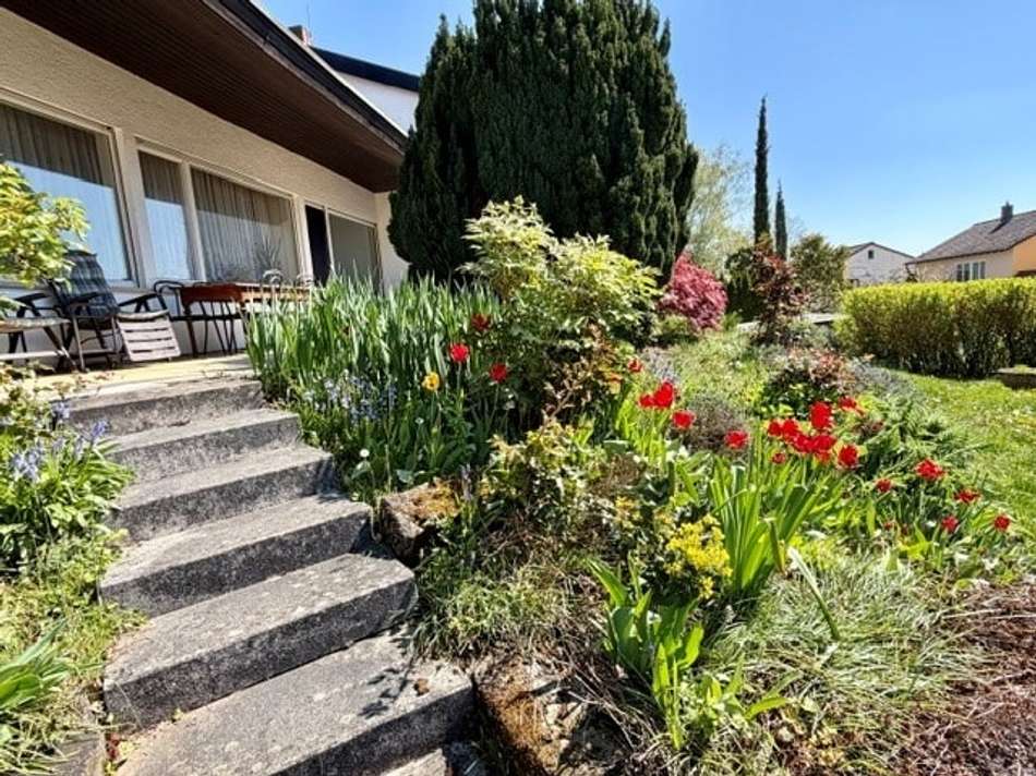 Vom Garten auf die Terrasse