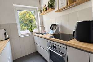 Helle 3-Zimmer-Wohnung mit sonnigem Balkon und verfügbarem Stellplatz im Dortmunder Kreuzviertel – 44139 Westfalenhalle, Dortmund – Vorschaubild 4