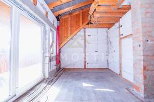4-Parteienhaus – Leerstehend, ideal für Eigennutzer oder Kapitalanleger – Die vollständige Adresse der Immobilie erhältst du vom Anbieter., 75172 Brötzingen, Pforzheim – Vorschaubild 38