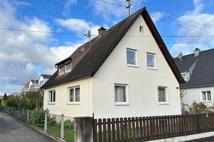 Altes aufleben lassen: Renovierungsbedürftiges EFH mit viel Charme! – Die vollständige Adresse der Immobilie erhältst du vom Anbieter., 86707 Westendorf – Vorschaubild 1