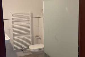 Modernisierte 3-Zimmer-Wohnung mit 2 Balkonen in ruhiger Lage – Die vollständige Adresse der Immobilie erhältst du vom Anbieter., 70437 Zuffenhausen-Mitte, Stuttgart – Vorschaubild 11