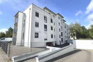 Exklusive und moderne 3-ZKB Wohnung mit Balkon & Aufzug