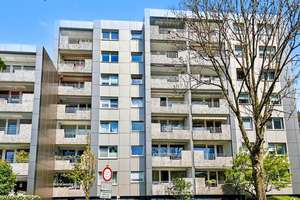 Über den Dächern von Wuppertal-Katernberg: 4-Zimmer-Eigentumswohnung mit Loggia und Weitblick