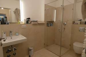 Exklusive, großzügige 3-Zimmer-Wohnung mit großem Garten in D-Oberkassel – Greifweg 152, 40549 Oberkassel, Düsseldorf – Vorschaubild 14