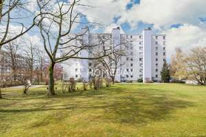 Attraktive 3-Zimmer-Wohnung mit Loggia, TG-Stellplatz und modernem Wohnkomfort in Bestlage – Die vollständige Adresse der Immobilie erhältst du vom Anbieter., 80687 Friedenheim, München – Vorschaubild 2
