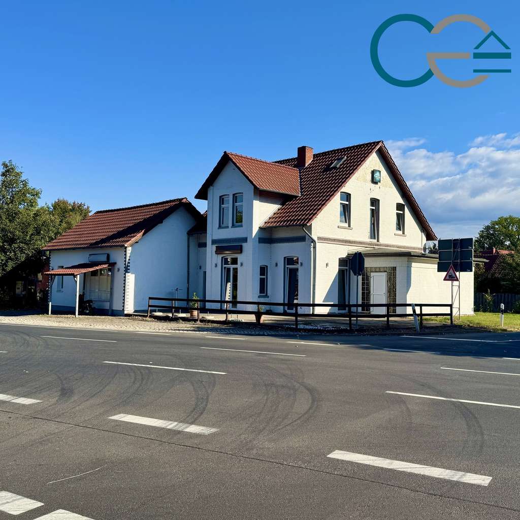 Charmantes Wohn- und Geschäftshaus mit viel Potenzial in toller Lage von Hassel!