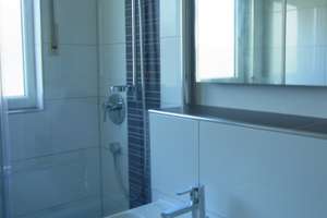 Geschmackvolle, möblierte und zentrale 2-Raum-Wohnung mit Balkon und EBK in Heilbronn – 74076 Heilbronn, Heilbronn – Vorschaubild 8