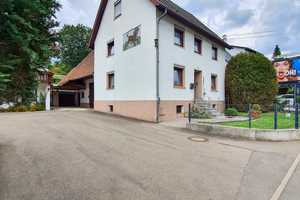 Gepflegtes Wohnhaus mit Scheune – Zollernalbkreis – Vorschaubild 2