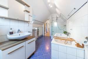 Property thumbnail 6