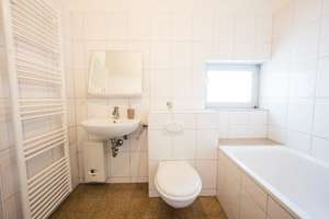 Köln-Weiden || 2- Zimmer ||                    Mit Balkon || Stellplatz || Zentrale Lage – Die vollständige Adresse der Immobilie erhältst du vom Anbieter., 50859 Weiden, Köln – Vorschaubild 8